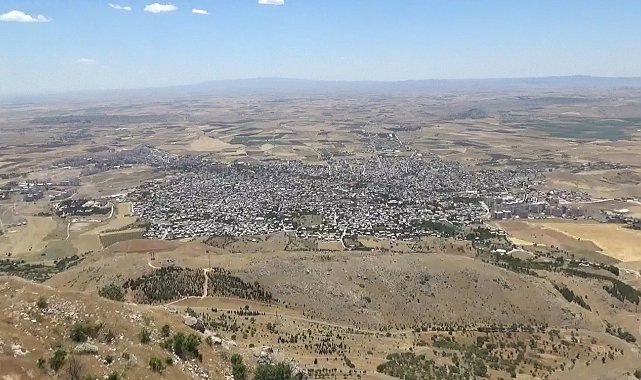 Birçok ilden büyük nüfusa sahip olan Ergani il olmak istiyor