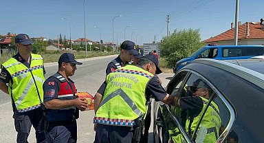 Bolvadin'de jandarma ekipleri 11 gün boyunca trafik denetimi yaptı