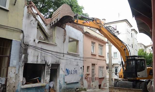 Bursa Osmangazi'de metruklar huzur için yıkılıyor