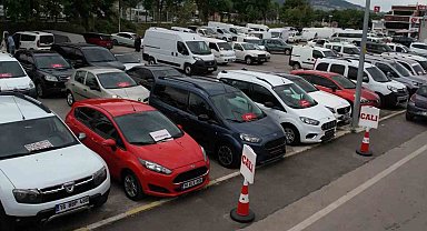 Bursa Oto Galericiler Odası Başkanı Hakan Yanık: "Stokçulukta günah keçisi olarak galericiler gösteriliyor"