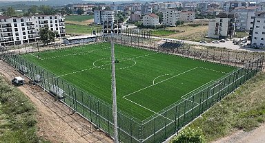 Bursa'da Akçalar'a futbol sahası