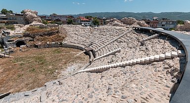 Bursa'da her köşeden tarih fışkırıyor... Roma Tiyatrosu turizme kazandırılıyor