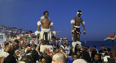 Büyükçekmece'de festival Rio Karnavalını aratmadı