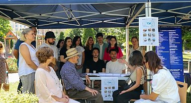 Büyükerşen'den gençlerin standına ziyaret