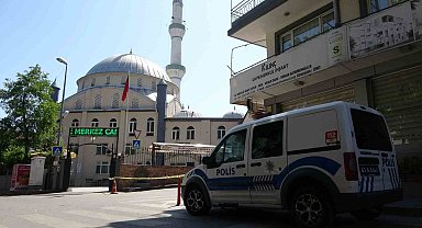 Cami önünde av tüfeğiyle vuruldu