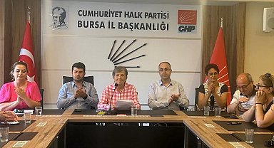 CHP'li kadınlardan Büyükorhan'daki çağdışı karara tepki