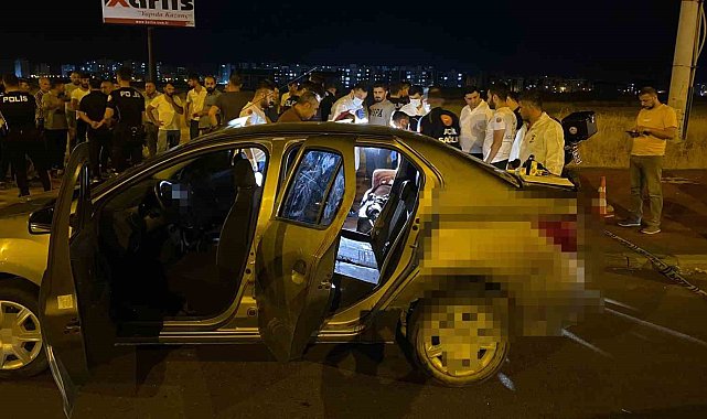 Diyarbakır'da bıçaklanan şahıs kiralık otomobilde ölü bulundu