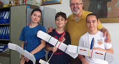 Edirne Keşan'da THK'nın model uçak kurslarına ilgi