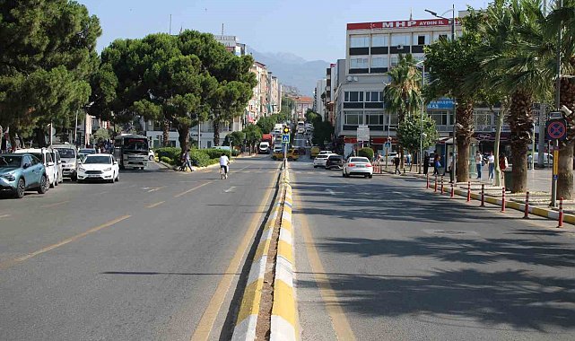 Efeler'de 'yaz manzarası' değişmedi