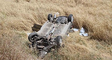 Elazığ'da otomobil şarampole uçup ters döndü: 6 yaralı