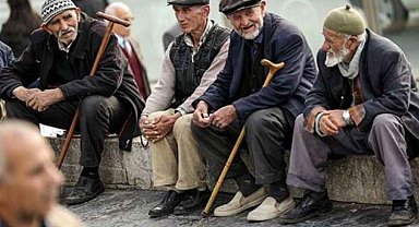 Emeklinin yüzde 25 zammı gündemden düşmüyor!