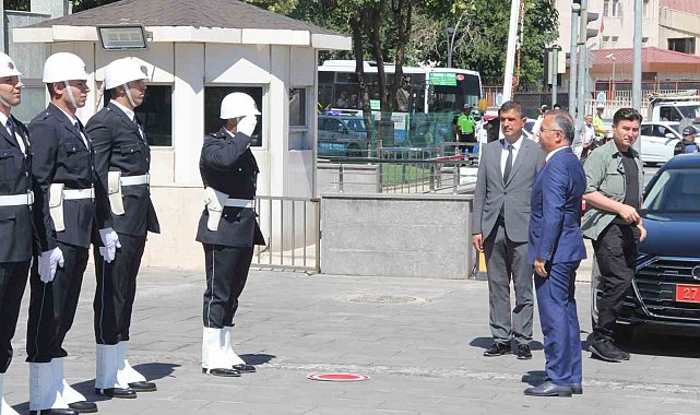 Gaziantep Valisi Kemal Çeber göreve başladı