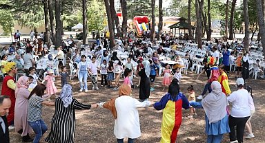 Gebze Belediyesi personellerinden aile pikniği