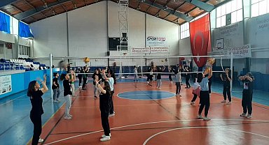 Gediz yaz spor okulları 950 öğrenci ile başladı