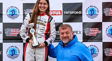 Genç kadın pilottan bir birincilik daha