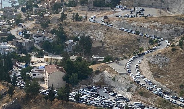 Halfeti'deki bayram yoğunluğu Bodrum'u aratmıyor