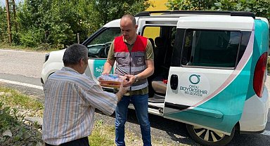 İhtiyaç sahibi vatandaşlara kurban eti