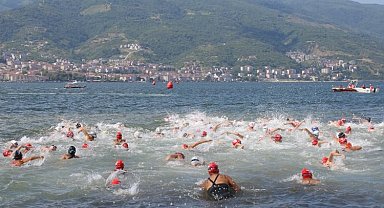 İki yakayı birleştirmek için kulaç attılar