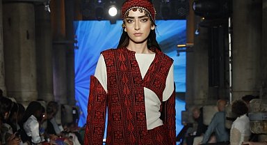 İstanbul'da mezuniyet defilesi büyüledi