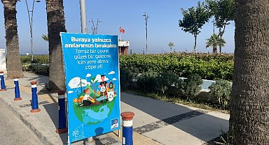 İzmir Narlıdere'de 'temiz çevre' için afişli farkındalık