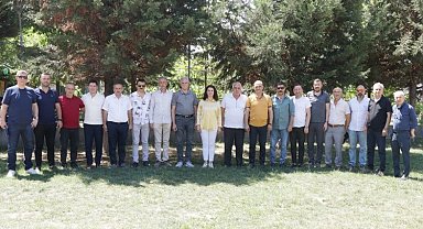 İzmit muhtarlarla istişareyi sürdürüyor
