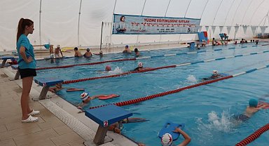 İzmit'tw yüzme bilmeyen kalmayacak