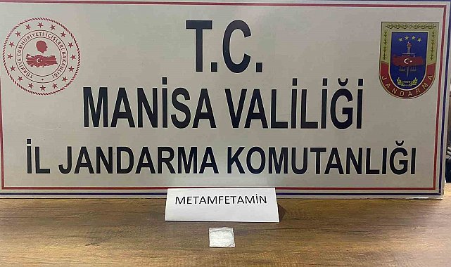 Jandarma aracını görüp paniklediler