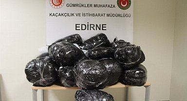 Kapıkule'de kaçak gelinlikler X-Ray'a takıldı!