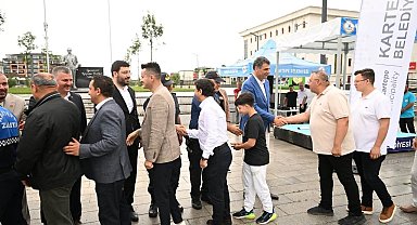 Kartepeliler Kent Meydanı'nda bayramlaştı