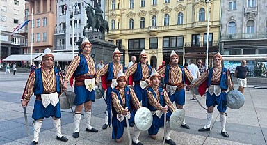 Kılıç kalkan Zagreb’te gönülleri fethetti