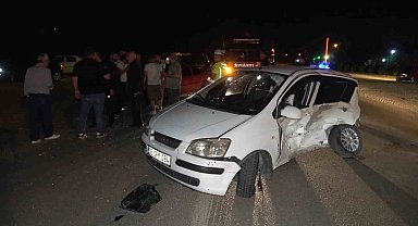 Kırıkkale'de iki otomobil çarpıştı: 4 yaralı