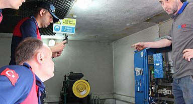 Kocaeli'de asansörde kurtarma eğitimi