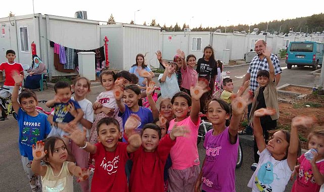 Konteyner kentteki çocukların dron sevgisi