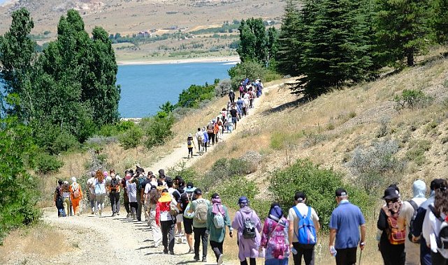 Konya'yı yürüyerek keşfediyorlar