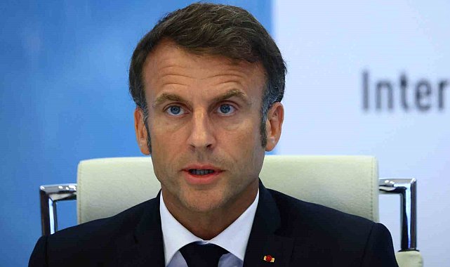 Macron Almanya ziyaretini erteledi
