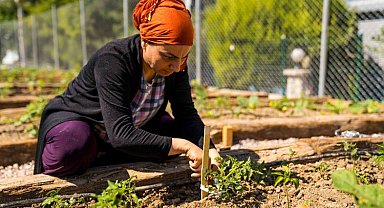 Mahalle Bostanları İzmir'i sarıyor