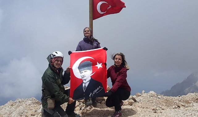 Manisalı dağcılardan bayramda iki tırmanış
