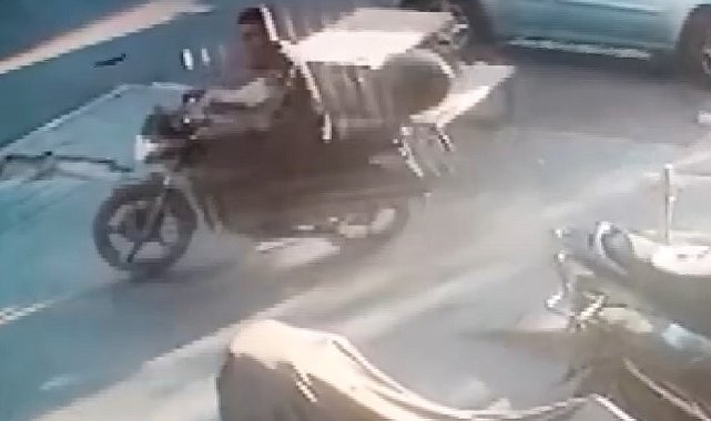 Önce gözlem yaptı, sonra park halindeki motosikleti çaldı