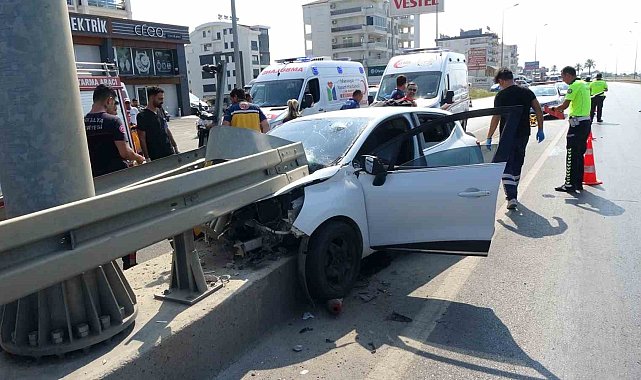 Otomobilin bariyere ok gibi saplandı: 1 ölü
