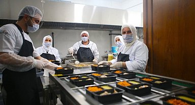 Sakarya Aşevi'ndeki üretimi inceledi