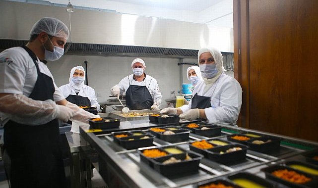 Sakarya Aşevi'ndeki üretimi inceledi