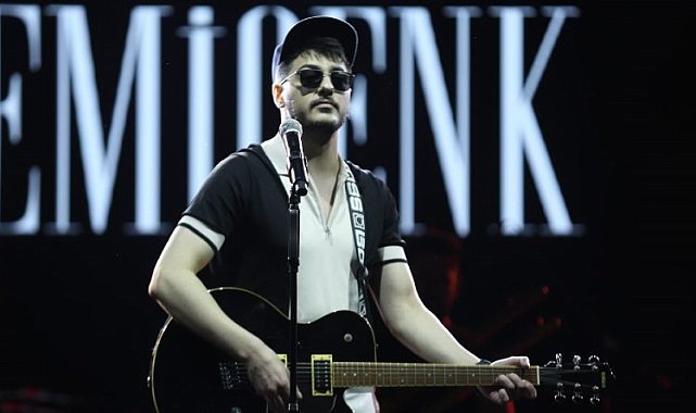 Semincenk'ten Karamürsel'de muhteşem konser