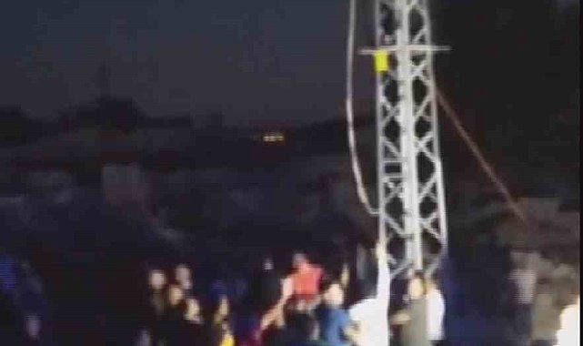 Sokak düğünü için yüksek gerilim hattında elektrik çekerken akıma kapıldı
