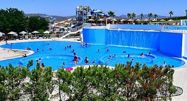 Tatilcilerin tercihi aquaparklar