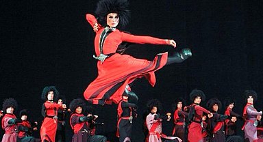 Ünlü dans topluluğu Sukhishvili Bursa Festivali'nde