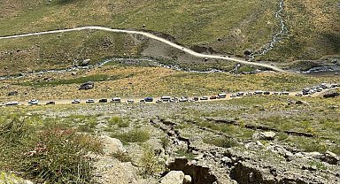 Yüksekova'nın en yüksek festivaline Türkiye ve Dünya'dan akın ediyor