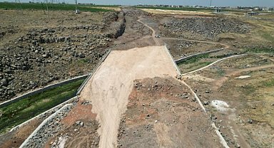 Büyükşehir'den Viranşehir'de yol çalışması