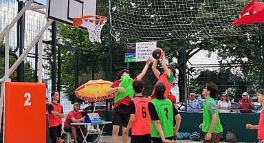 Gölcük'te sıra sokak basketbolunda