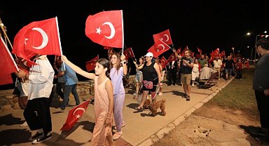 Güzelbahçe'de 'Zafer' korteji ve konseri