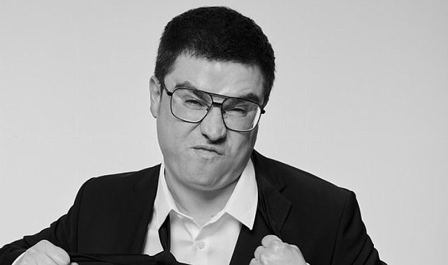 İbrahim Büyükak'tan anlamlı hediye